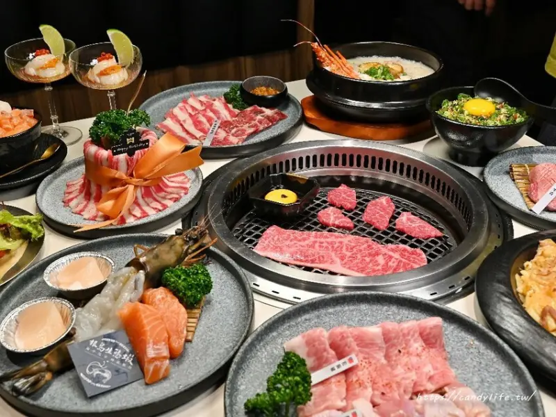 燒肉MEN｜埔里最強燒肉品牌進軍台中！高CP值，個人套餐499起就能享生菜自助吧無限放題 - 糖糖's 享食生活