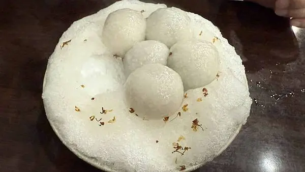 台北必比登美食【饒河夜市必吃】冰火湯園、胡椒餅、碳烤香雞排、舒芙蕾！饒河夜市絕對不能錯過的美食！