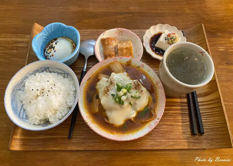 記憶的溫度~巷弄裡的時光秘境一嚐暖心懷舊日式家常定食 @Bernice的隨手筆記