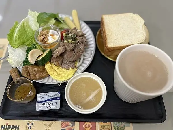 台南市東區的隱藏早午餐，老闆覺得你很餓！禾食堂早午餐讓你從早飽到晚 ！