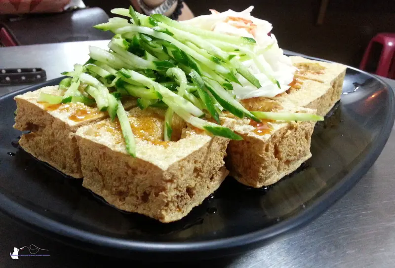 [食記] 台中 南區 || 非常香 臭豆腐 & 麵線糊 || 彌補被大埔傷害的心靈創傷>口<
