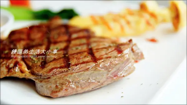 【食記/新北市】亨尼詩休閒茶館（主餐篇）                
      