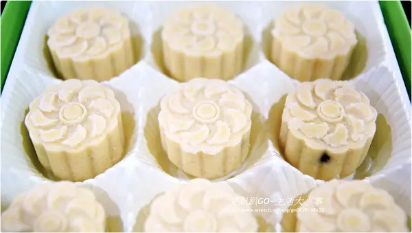 【宅配/甜點】哇~這美麗的花朵居然是綠豆糕..你捨得吃嗎？？