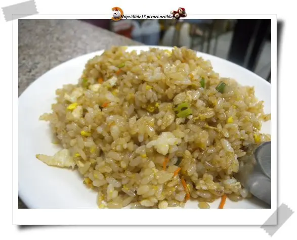 羅東 兔肉螺肉羊肉小吃店  生意很好