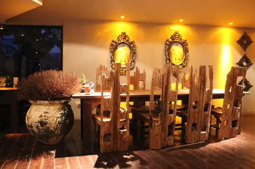 【墾丁美食】迦拿庭園，洋溢南洋風情，有酒吧的餐廳！〖365-94〗