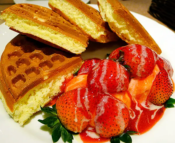 ◎吃吃喝喝~【Melange Cafe 米朗琪咖啡館】(忠孝店) 鬆餅界的五顆星，原來就是它！