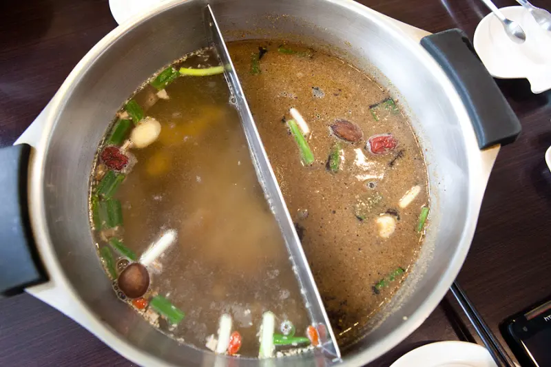 |食|台南中西區 以蒜頭入味的藥膳鍋 小綿羊藥膳養生鍋