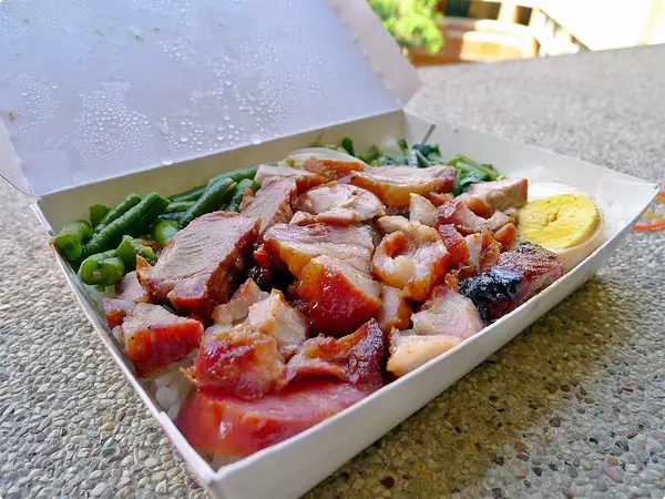 ［食誌］花蓮縣壽豐．港龍燒臘店便當 Gang-Long Chinese BBQ Lunch Box