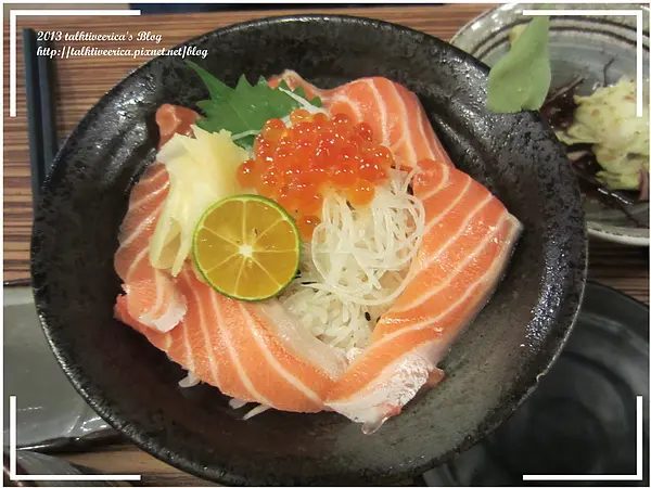 『呷』「南京東路5段」☆ 喜樂壽司 ☆ 豐盛的鮭魚料理