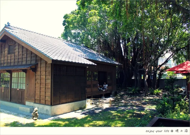[台南] 夕遊靜泊行館：免費小景點好浪漫，坐在日式宿舍裡聊聊天、發發呆！