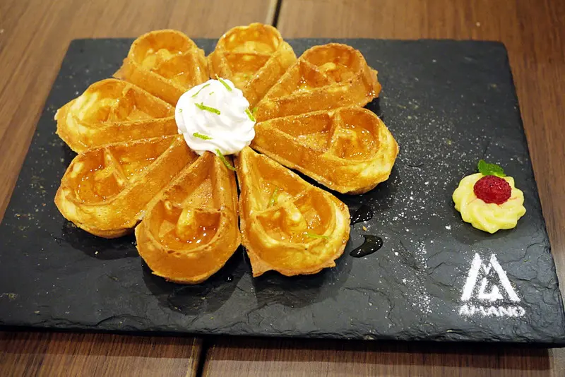 【台北】國際咖啡冠軍與超好吃蜂蜜麻糬鬆餅的交會 ~ 4Mano Cafe