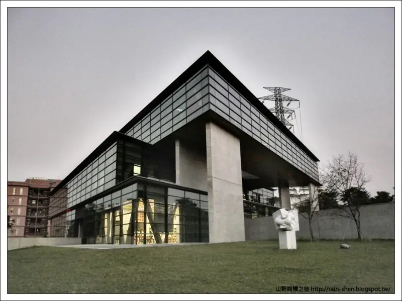【台中】霧峰．亞洲大學．亞洲現代美術館