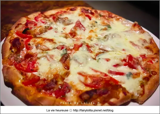 《北市大安區♥食記》Amore Pizzeria 艾茉蕾披薩。雙倍起司超正點，好美味呀！