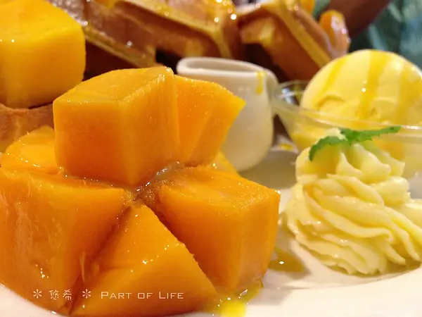 【食。早午餐】台中-鯊魚咬吐司(學士總店)-鬆餅份量真多!!