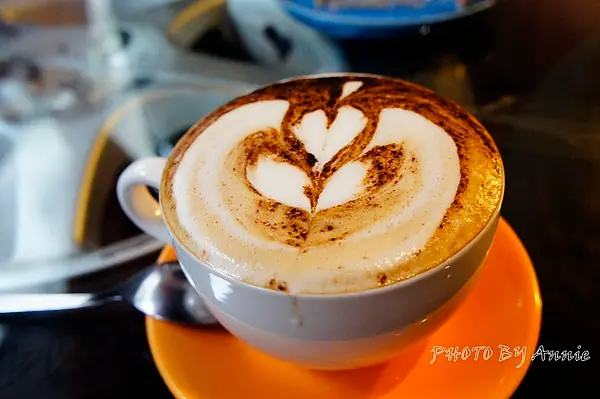 [新莊  楔子咖啡館] 巷弄裡的旅人休息站