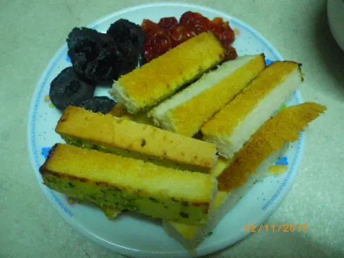 酥脆爽口的蒜香條˙一口接一口捨不得罷休        
      