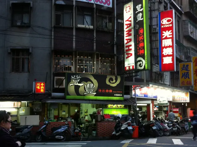 【食記】回味無窮的麻辣滋味--登豐港式麻辣鍋