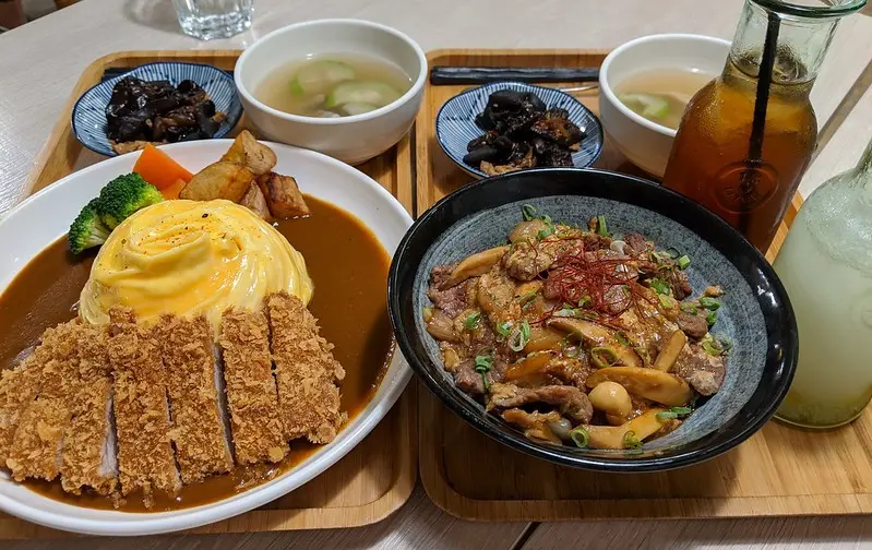 [新竹]東區~私嚐の吃飯~市區中的花園咖哩店