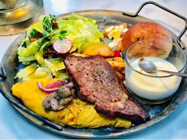 【台北美食￭大安區】Ombré餐酒館 x 一頓飯、一杯酒配上絕美氛圍，不論悠閒早午餐或浪漫晚餐、還是放肆宵夜，Ombré從早到晚都陪伴 ║ 大安區早午餐推薦、大安區餐酒館推薦、台北美食推薦