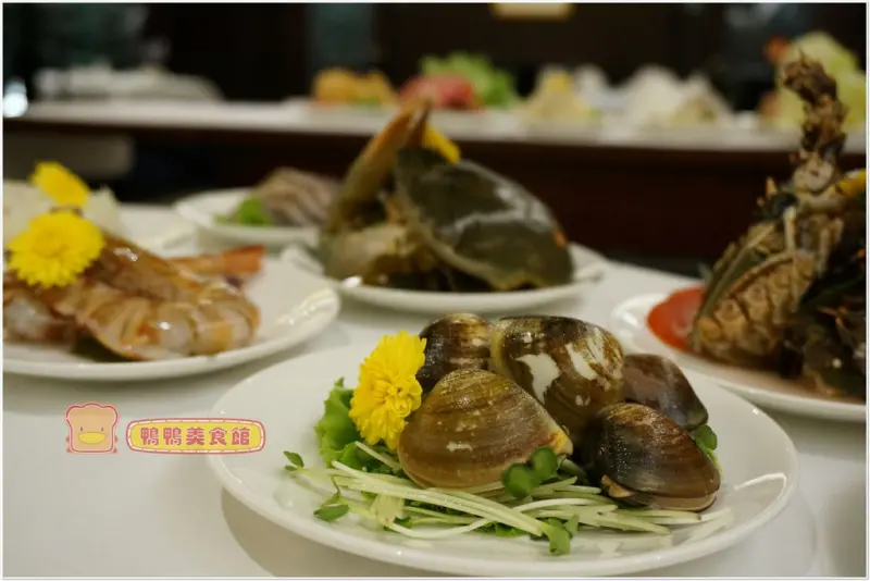 (4)台北中山區。威斯汀六福皇宮-頤園北京料理，豪華海陸菊花鍋體驗