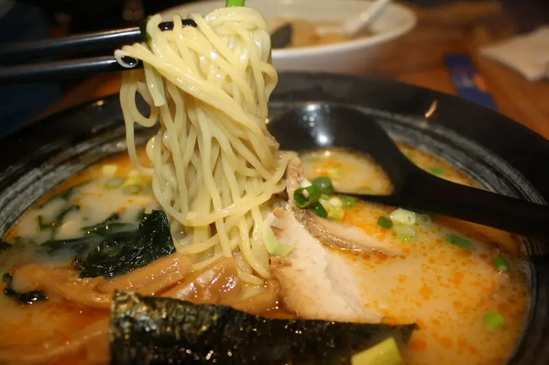 【大安區美食】東京一軒-信義安和站CP值超高的拉麵,免收服務費且飲料無限暢飲@東吃東吃到處吃