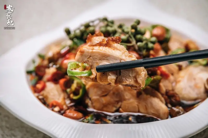 【中肯‧食記】熹正園東北精緻麵食．捷運港墘站｜內湖正宗東北菜．各式經典麵食．酸菜白肉鍋．茴香水餃必吃！