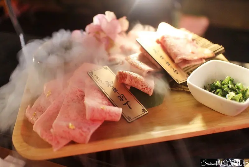 新竹美食|東門燒肉霸讓人一移瞬間移動到日本的感覺，三五好友相聚，也可以一個人來享受吃燒肉的樂趣 東門市場 燒肉