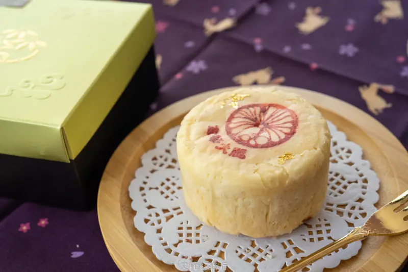 中秋月餅推薦》點水樓 金饌匠心蘇式鮮肉月餅 江浙名菜金華火腿 台灣國寶櫻花蝦入餡 傳統手作不加防腐劑 36層餅皮酥香薄脆鹹月餅 - 艾莉絲愛旅行