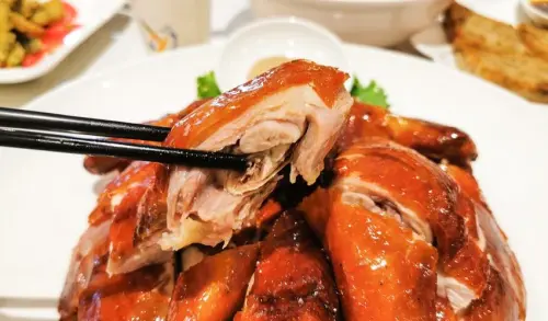 這隻雞全席美食｜烏日台中 -- 招牌脆皮烤雞皮酥肉香，各式台式料理菜色豐盛