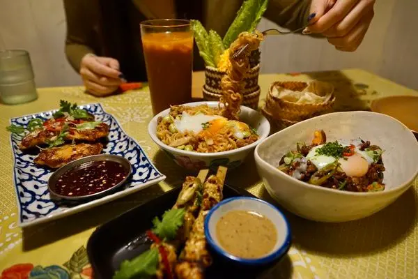 烤寨泰式餐酒館 KaoJai Thai Bistro - 泰國華僑經營，道地泰式料理，台北東區美食介紹