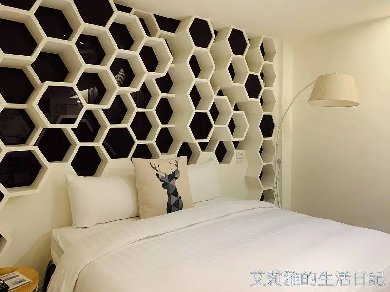 宜蘭礁溪住宿亞諾溫泉行旅｜房間寬敞還有半露天SPA浴池｜近湯圍溝公園備有停車場｜吃吃喝喝下樓即可抵達機能方便