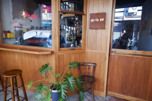 咖啡烟-彰化傳統市場裡的老宅咖啡屋