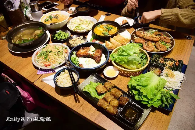 台北信義美食》阮小越越南料理。後山埤站平價越式套餐，越南料理比我想像中的好吃又美味