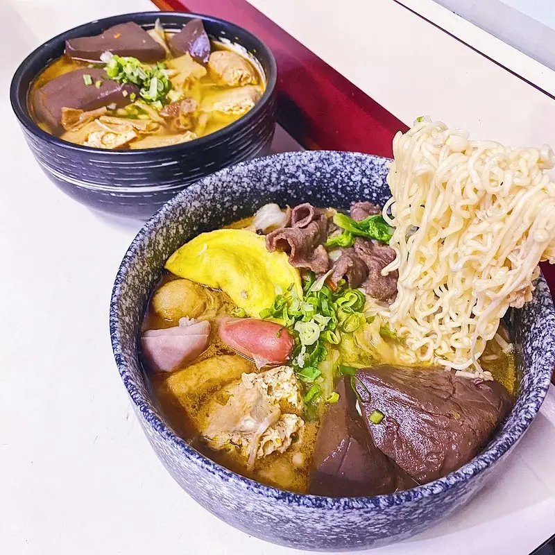 { 北投站 } 北投人口袋名單直接掏出來!!! 北投市場巷弄內🥣大碗麻辣鴨血臭豆腐🈵料多彭湃名實相符的臭臭鍋🎊