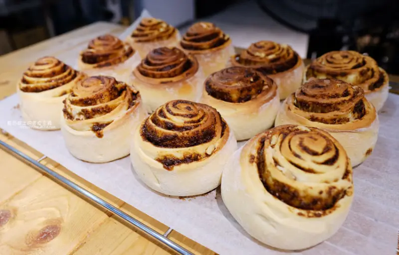 南投埔里│Adams-推濃郁肉桂香氣的肉桂卷，還有主打的瑪芬，隱藏巷弄常溫點心工作室，埔里鎮立幼兒園斜對面 - 藍色起士的美食主義