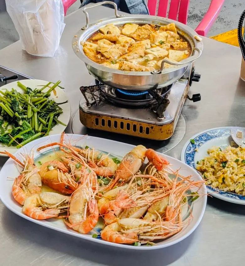 餐廳|被釣蝦場耽誤的臭豆腐店~網友狂推的新竹隱藏版美食「長興釣蝦場」!