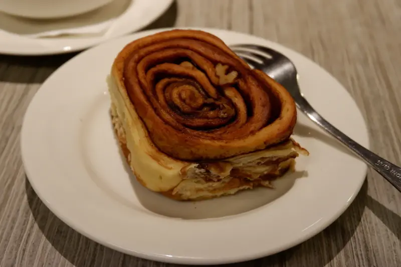 [食評]史上無敵好吃的焦糖核桃肉桂捲團購美食來了！台中南屯美食★烘best焦糖核桃肉桂捲㊣建議趕快上樂天迅速下訂，保證是同事讚嘆、老闆羨慕、主管感恩，上班族必吃的下午茶首選！