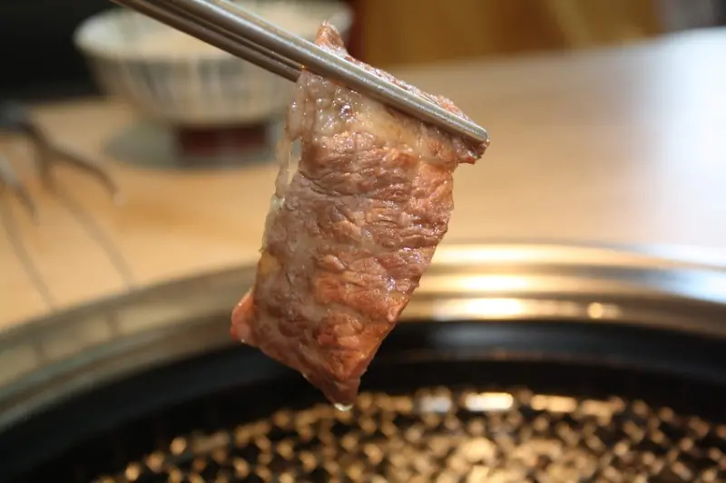 【板橋美食】小秘苑燒肉餐酒-高品質單點燒肉推薦,每一道料理都水準之上還有多種酒類可選擇/新北耶誕城附近美食/板橋燒肉推薦/板橋餐酒館推薦