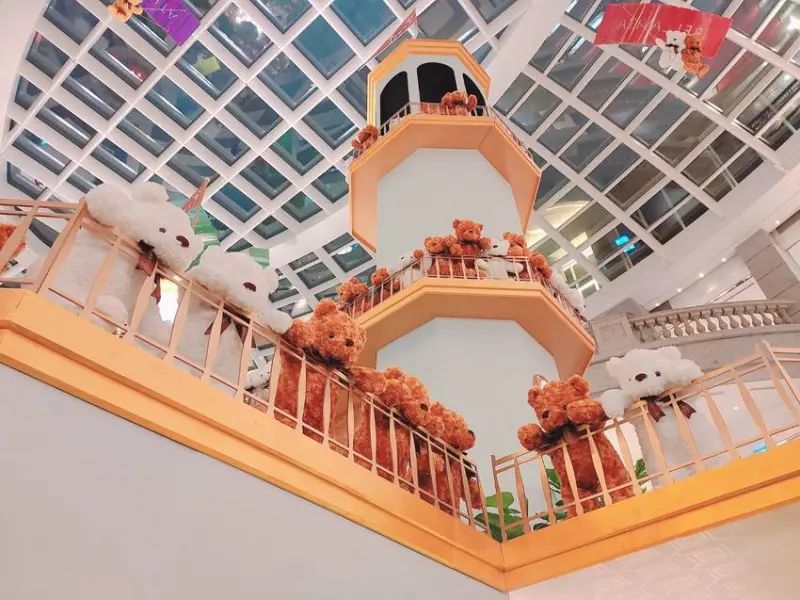 這輩子看過最多熊熊的一次，就在BELLAVITA寶麗廣場