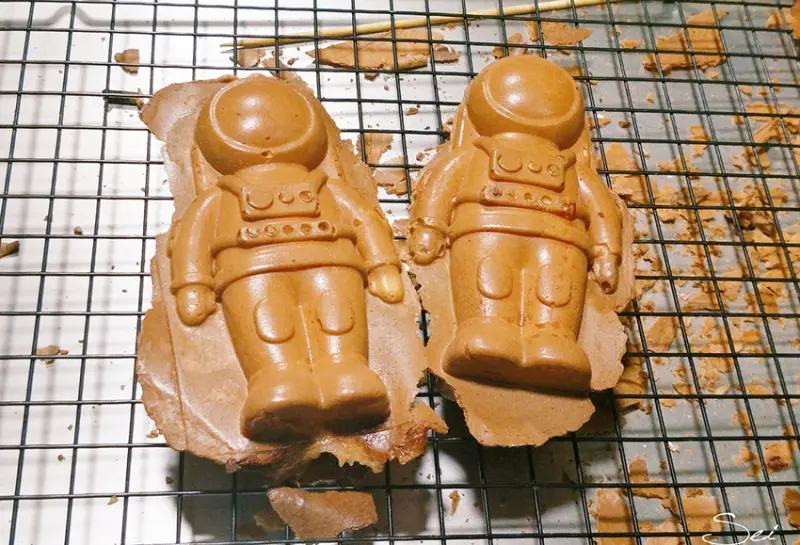 [高雄美食] 三多商圈可愛造型小點心～宇宙人雞蛋燒