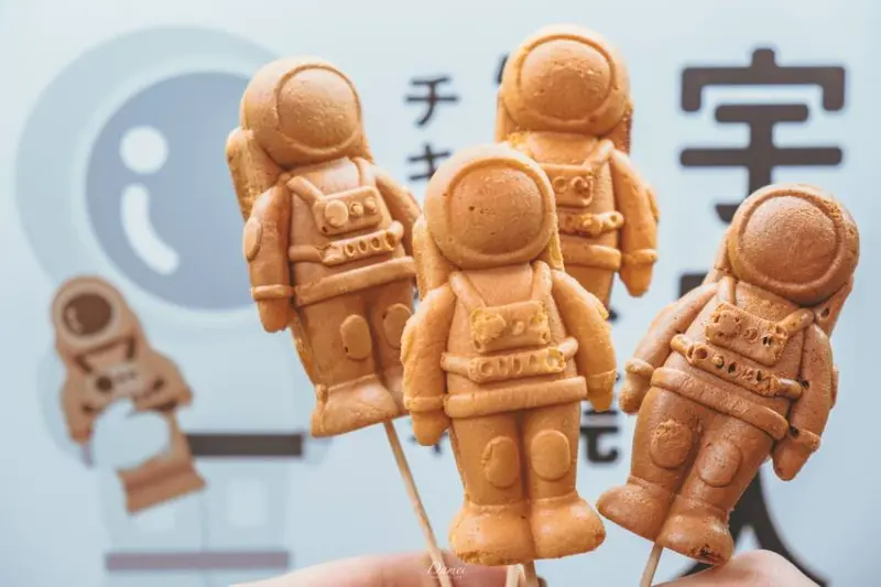 高雄苓雅｜宇宙人雞蛋燒﻿-年末最強的雞蛋糕，超可愛的宇宙人