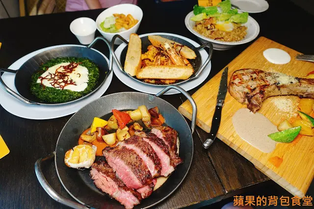 [食記] 新竹北區-城咖 牛排精釀餐廳 外脆內嫩肋眼牛排 精釀啤酒充滿咖啡牛奶風味  不用動手優雅地吃大蒜檸檬奶油蝦 新竹美食
