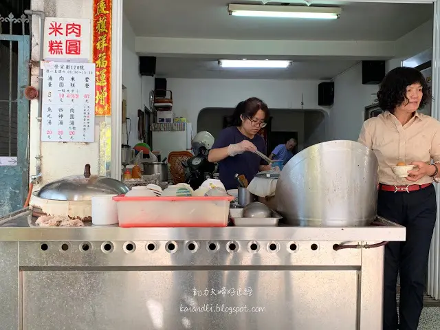 【高雄前金小吃 】吳記肉圓｜巷子內的美食，米糕肉圓套餐
