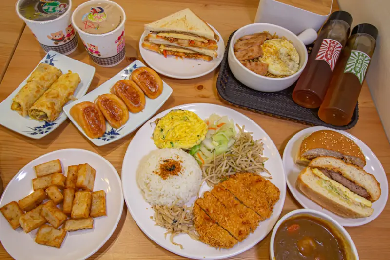 台中大里，品項選擇多樣化，舒適美味的早餐店-吐司控! - 微笑Joe幸運