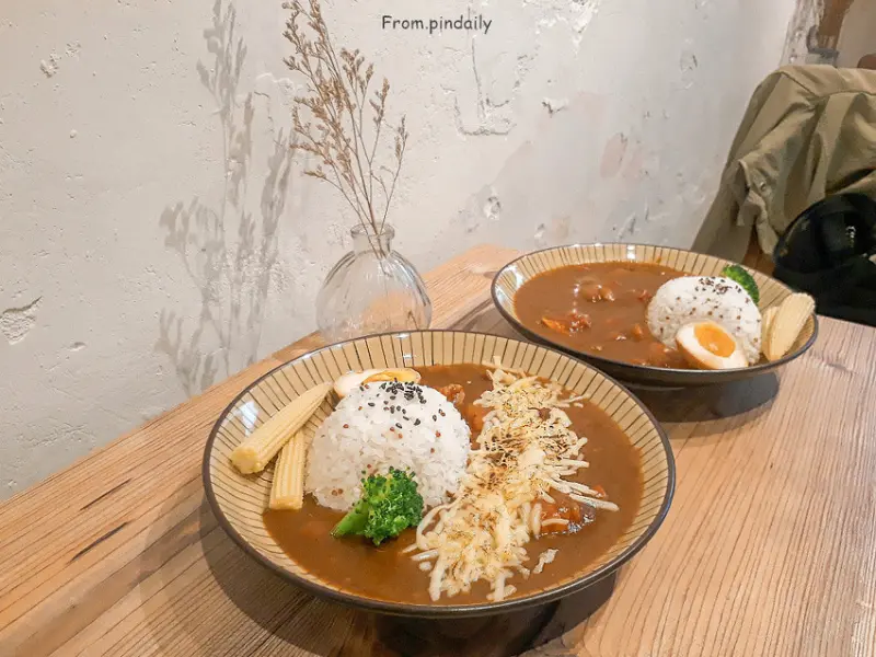【台北行天宮美食】倆男食所／利用咖哩飯的溫度面對生活中的兩難，近捷運行天宮站的複合式餐廳[附菜單]