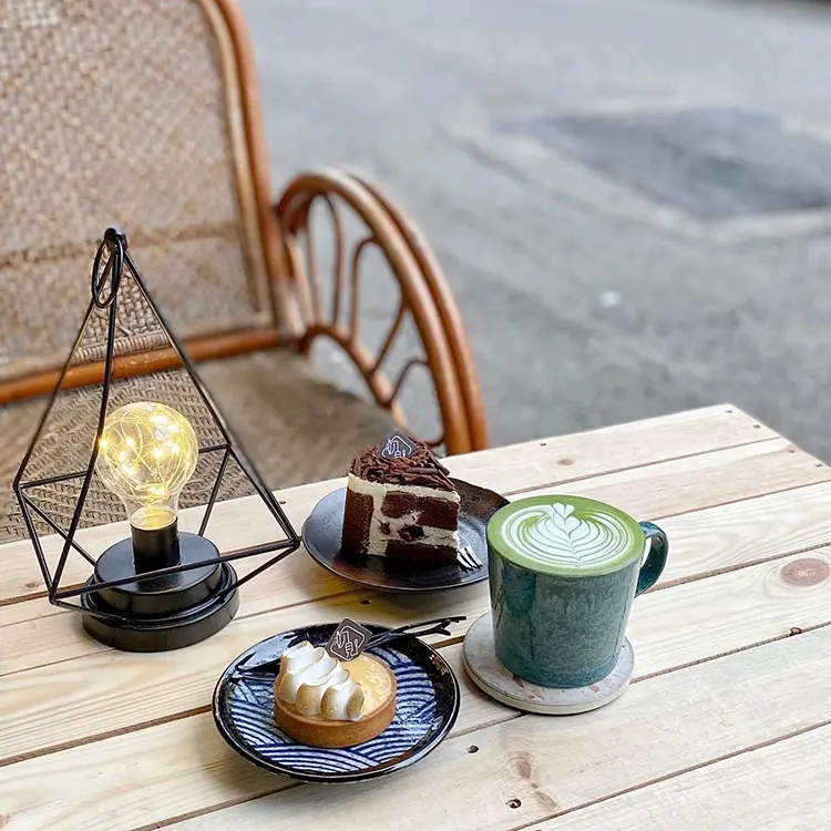 [苗栗頭份] 屋咖人 Vug Ka Ngin，鄉間小路溫馨美味甜點 手作木棧板咖啡廳 菜單 價位 營業時間