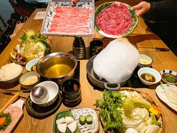 (台北忠孝新生站)power beef 冷藏肉涮涮鍋專門店  中正區火鍋推薦 冷藏熟成高品質肉品 超吸睛療癒的棉花糖壽喜燒 日式風格火鍋