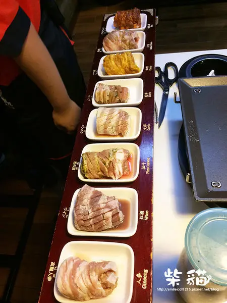 【台北】一口氣品嘗8種烤肉的滋味:::柴貓IN【八色烤肉】