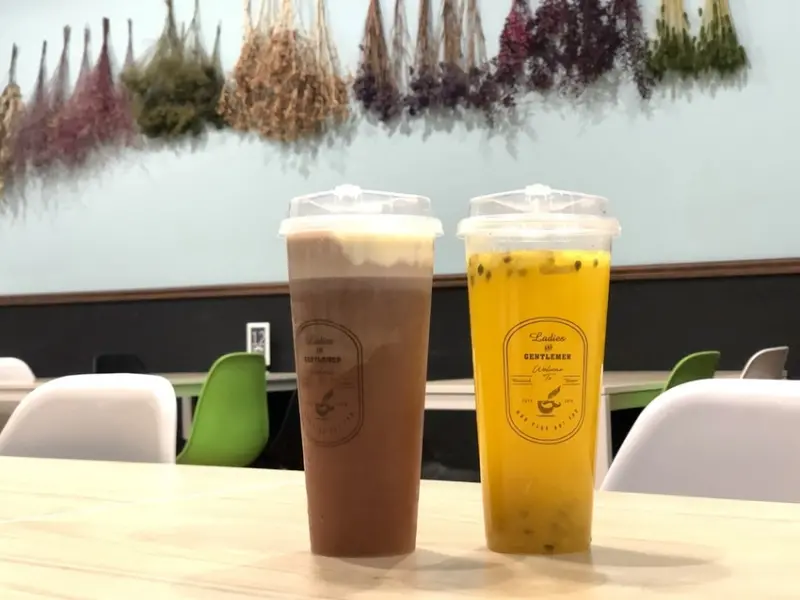 [桃園成功店]鬍子茶Who’s Tea複合式茶飲專門店/桃園火車站平價餐廳/早午餐、義大利麵/不限時/免費wifi及桌遊