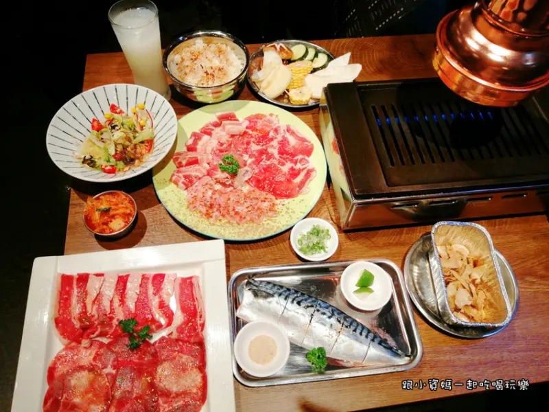 【板橋美食記】猴子燒肉  超狂肉品讓你大口吃 CP值超高還不收服務費的排隊美食餐廳 2019年底新開幕 板橋燒肉推薦